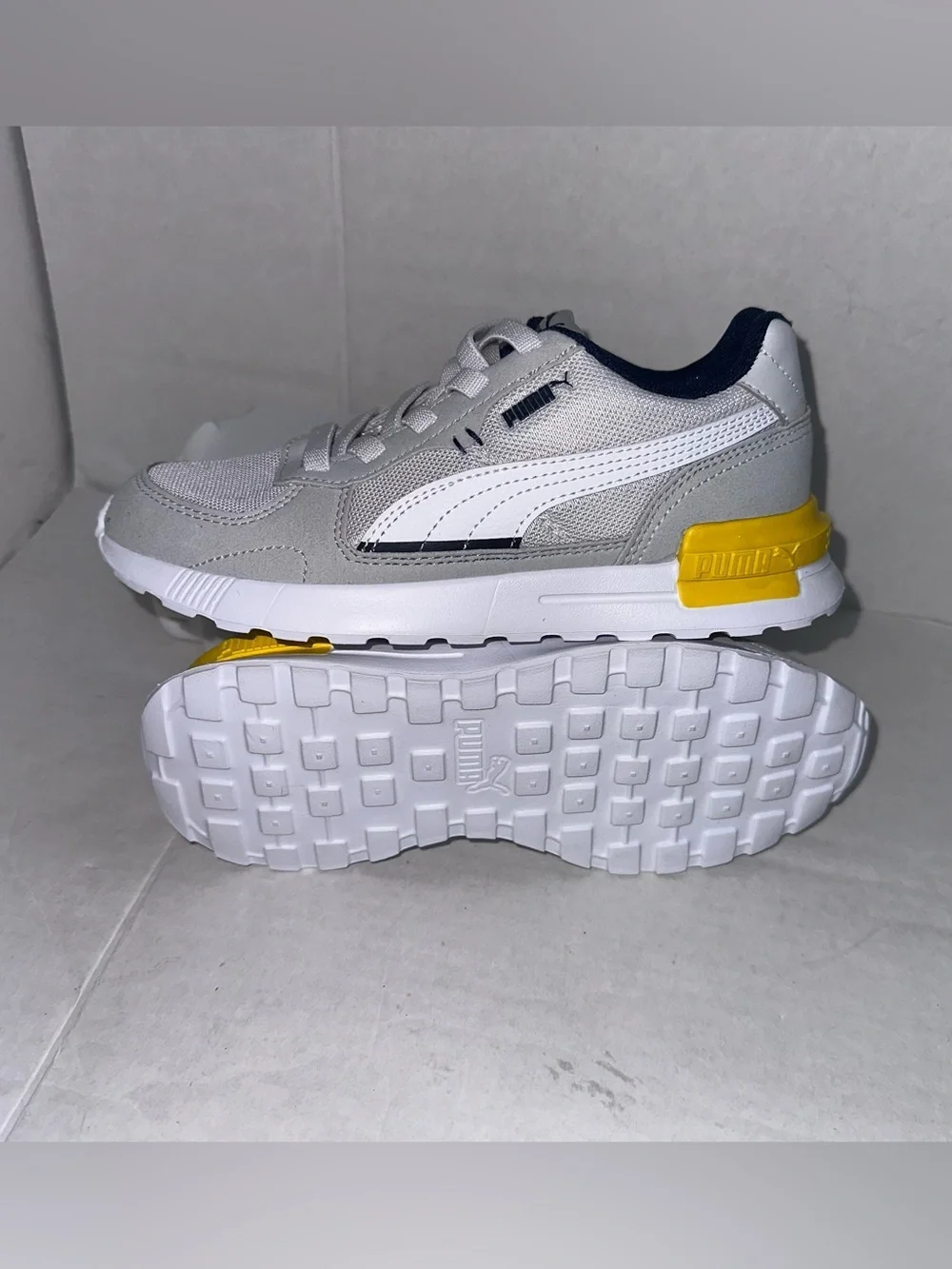 Puma toddler kids running shoes US Sz 2 soft foam optimal comfort 381988-25 NWT